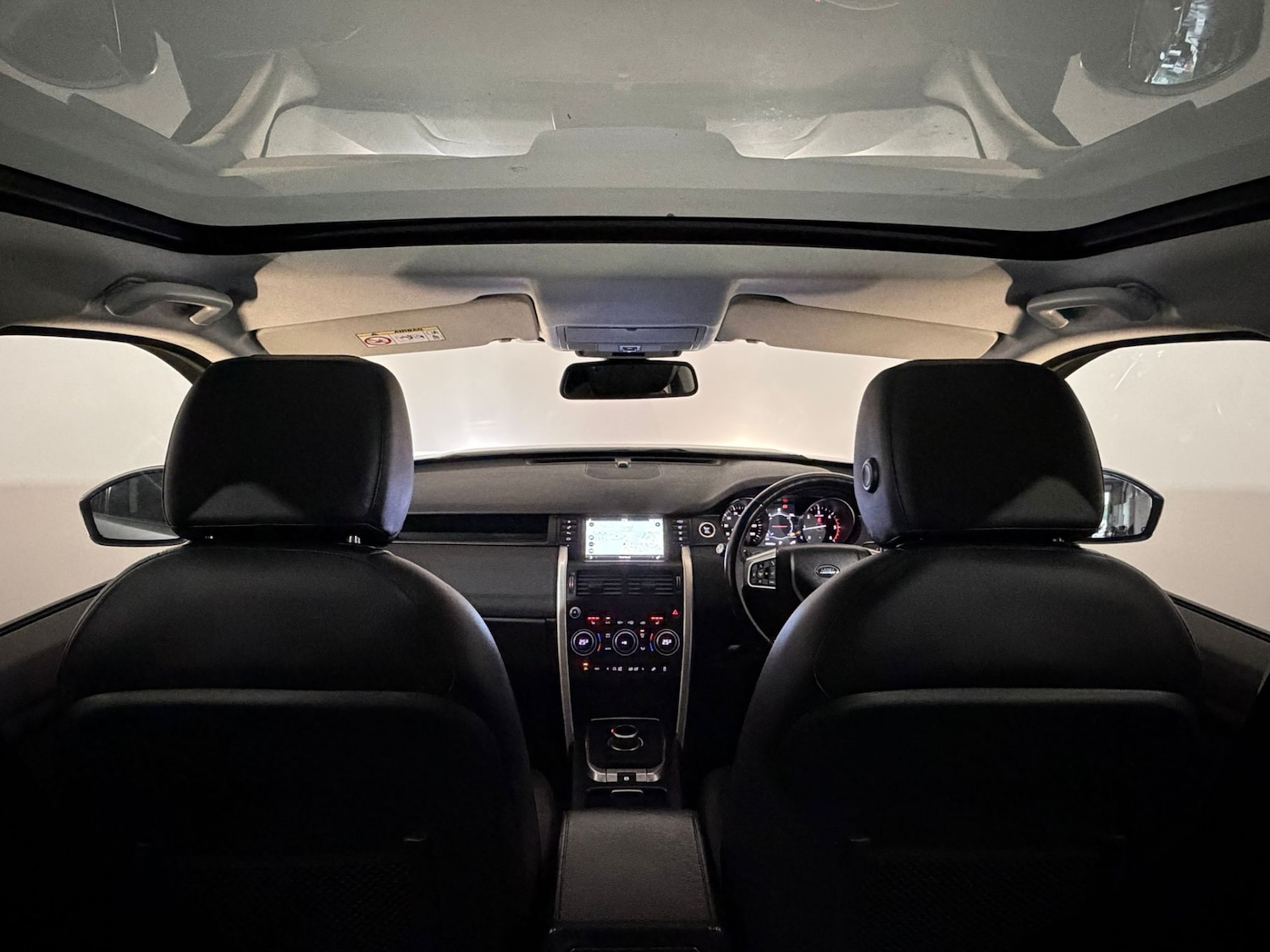 Used Land Rover Discovery Sport 2016 for sale - 76170845: Photo 11