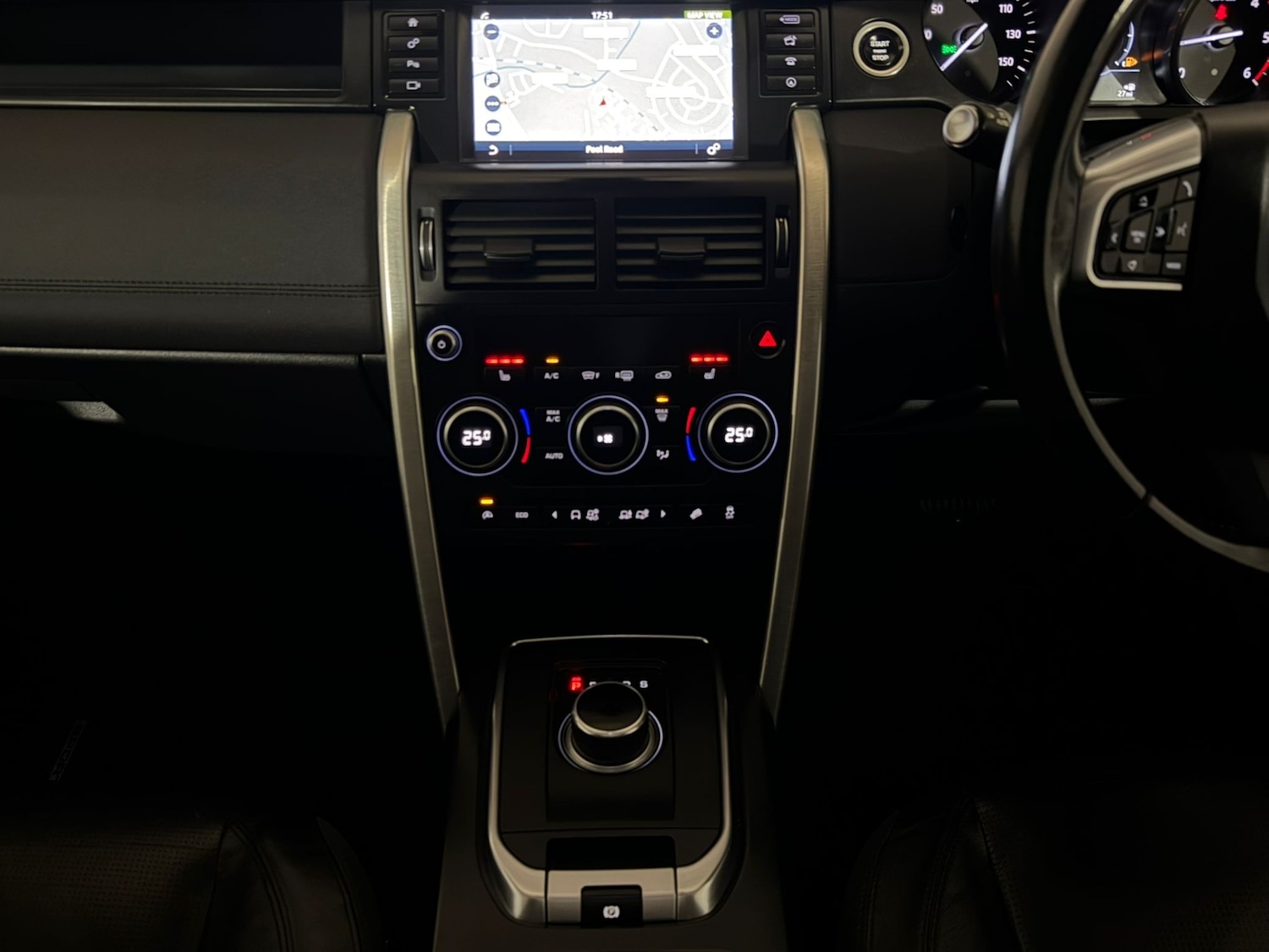 Used Land Rover Discovery Sport 2016 for sale - 76170845: Photo 15