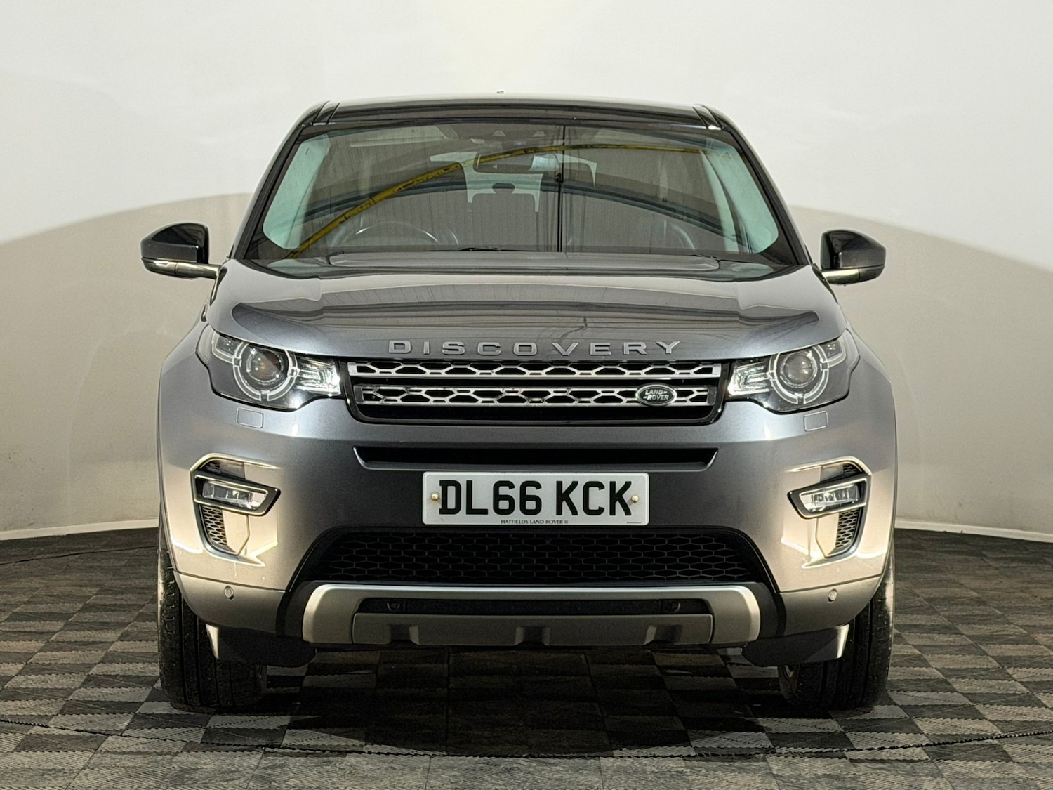 Used Land Rover Discovery Sport 2016 for sale - 76170845: Photo 2