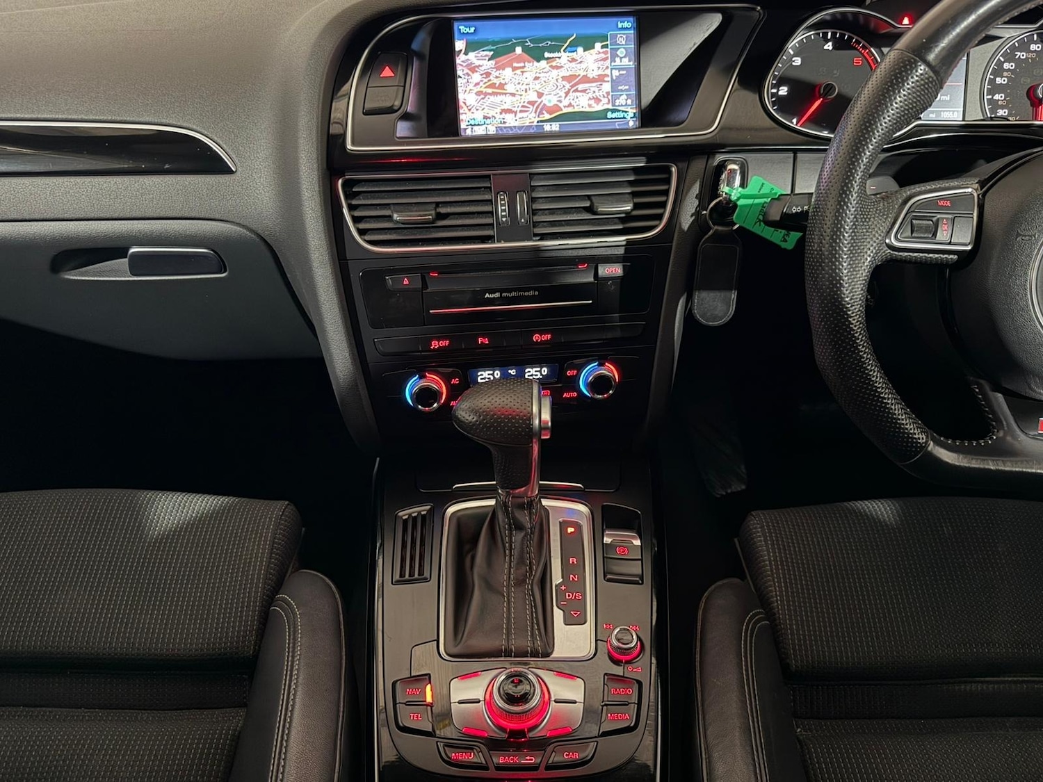 Used Audi A4 2014 for sale - 76445112: Photo 14