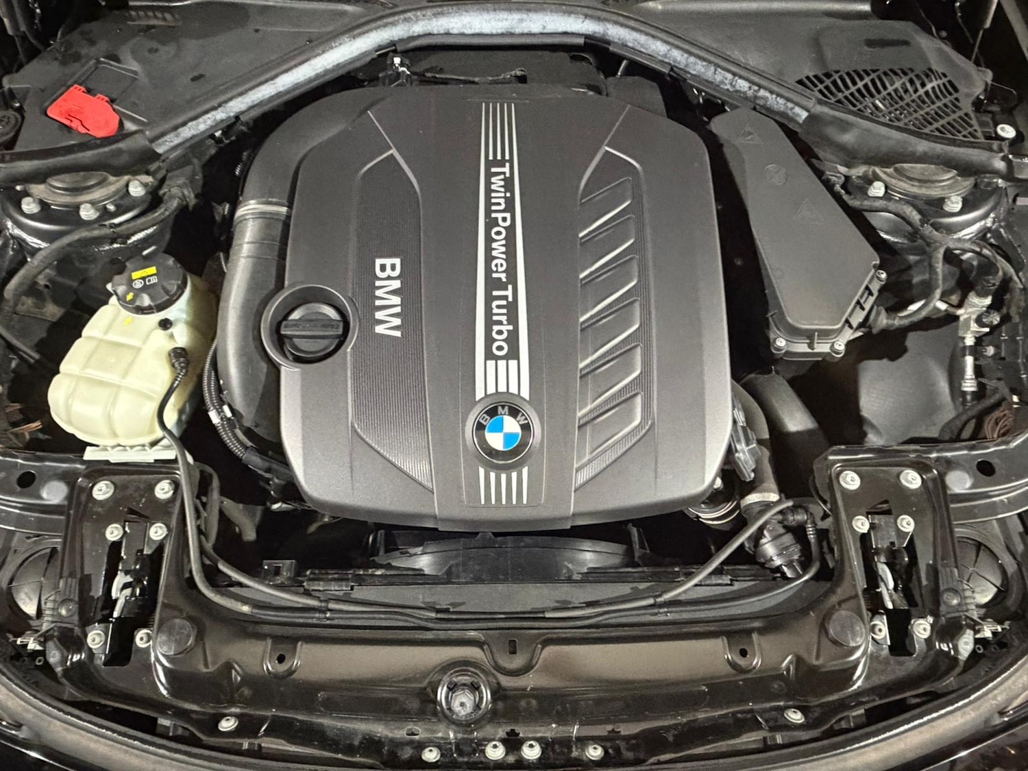 Used BMW 3 Series 2015 for sale - 77125772: Photo 10