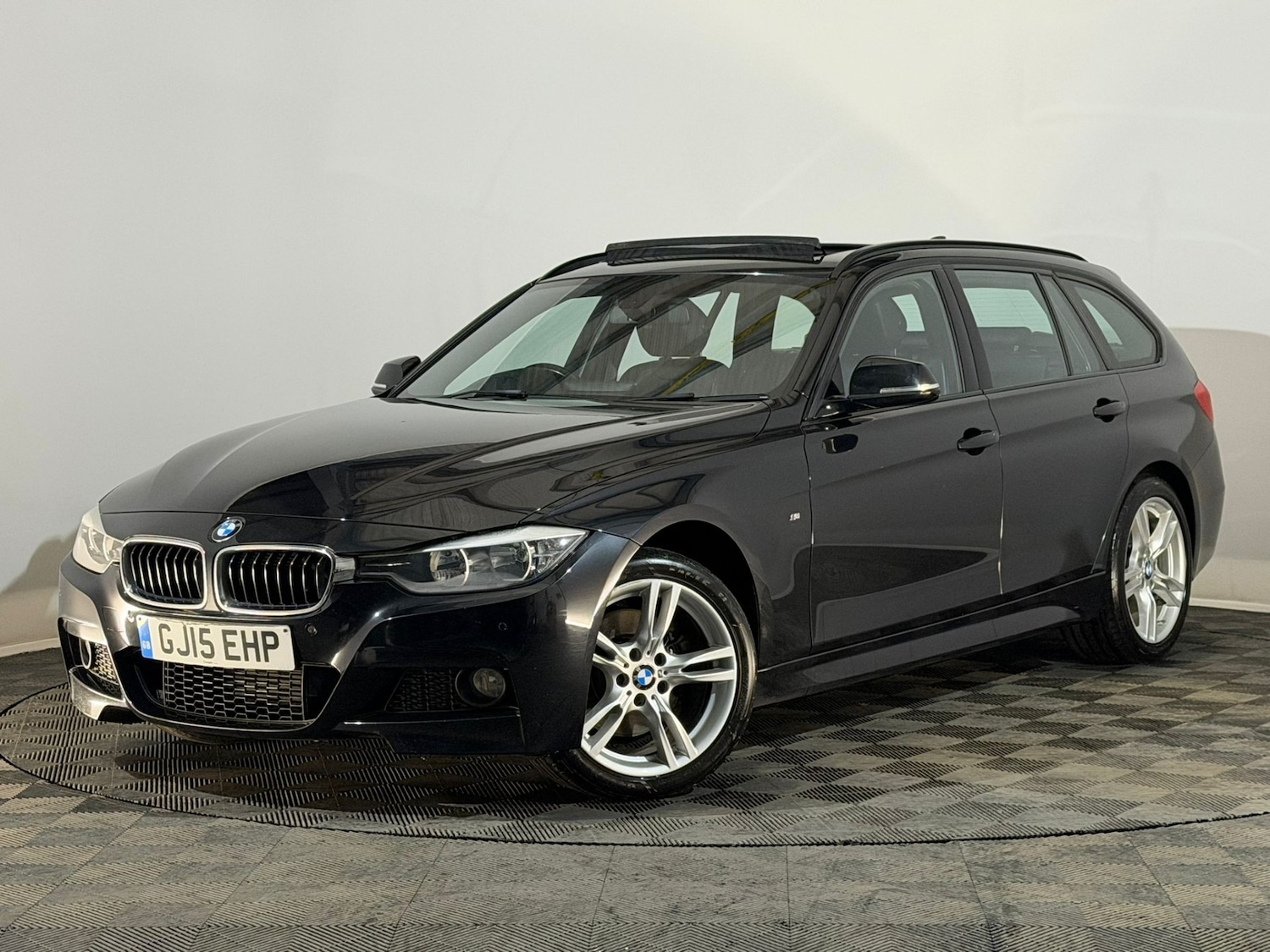 Used BMW 3 Series 2015 for sale - 77125772: Photo 3