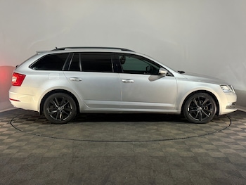 Used Skoda Octavia 2019 for sale - 77398257: Photo