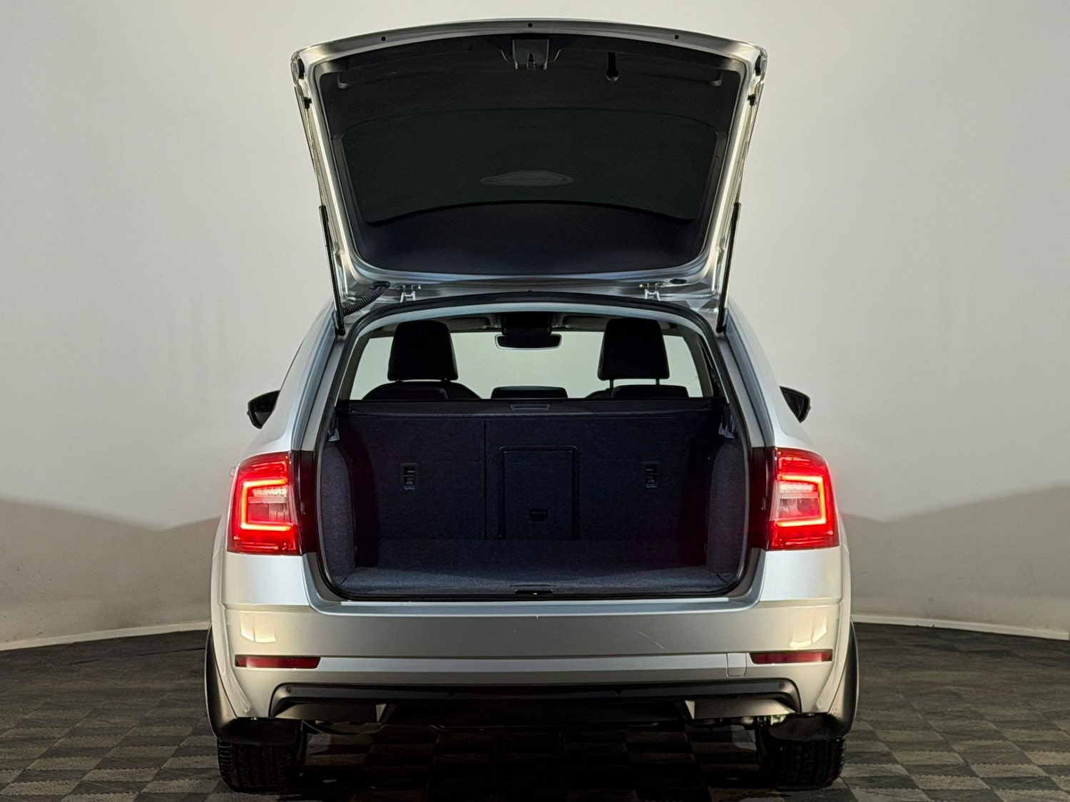 Used Skoda Octavia 2019 for sale - 77398257: Photo 8