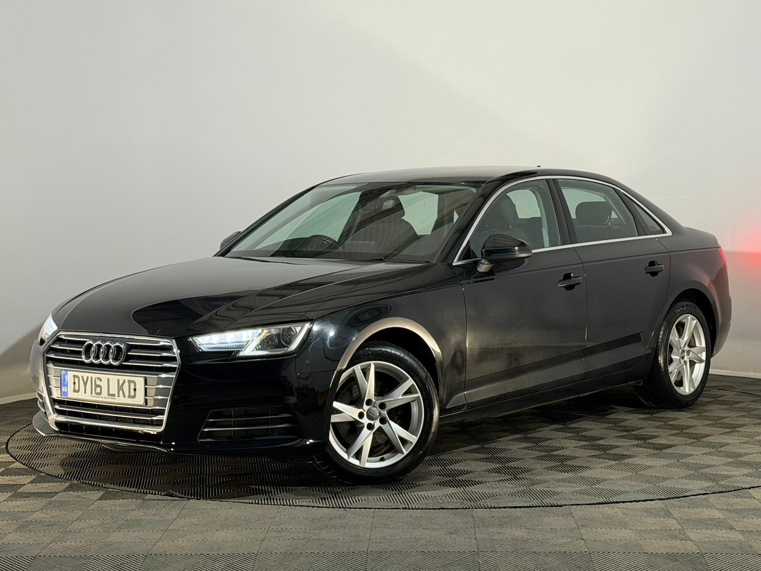 Used Audi A4 2016 for sale - 78216213: Photo 3