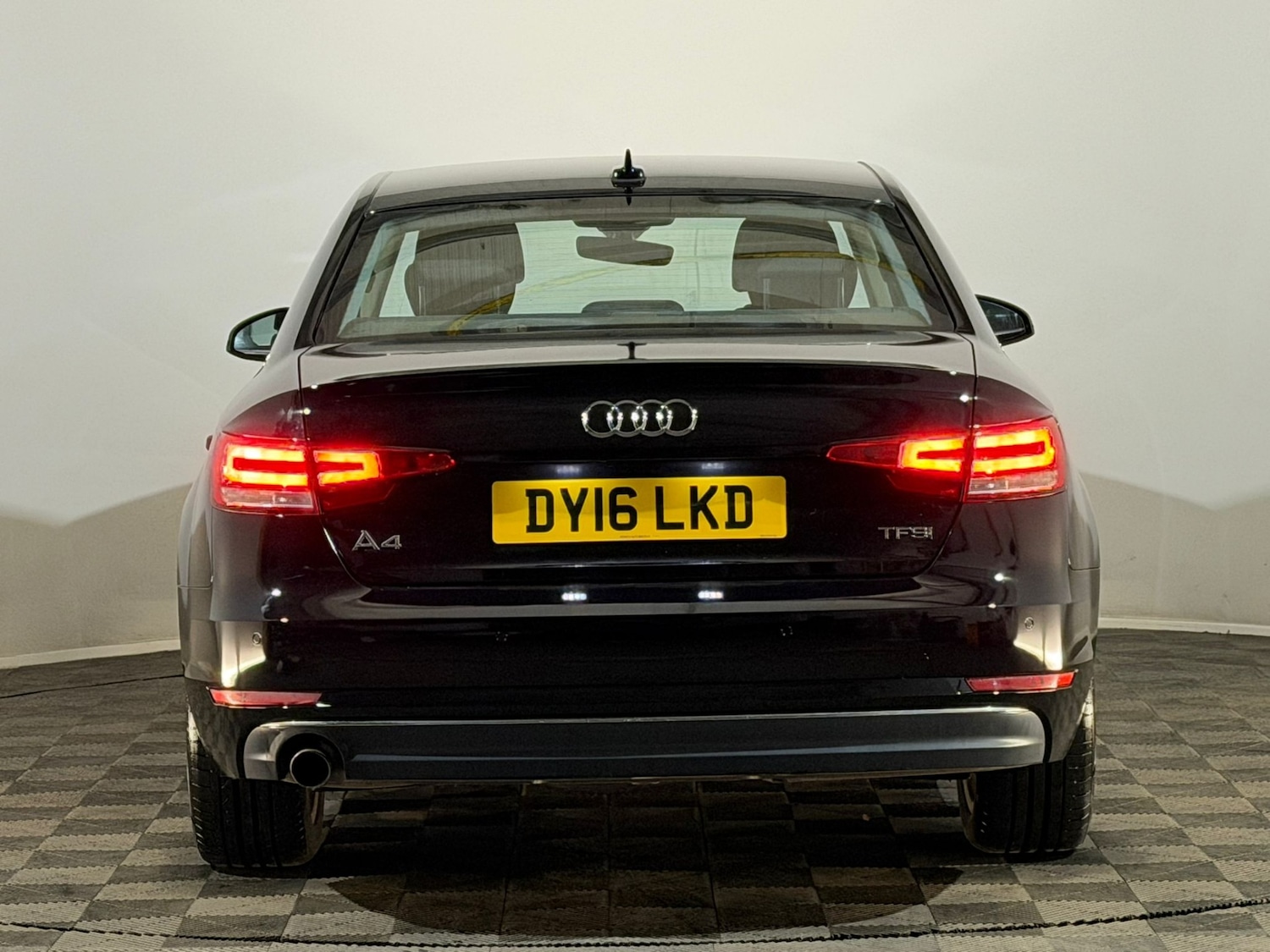 Used Audi A4 2016 for sale - 78216213: Photo 7