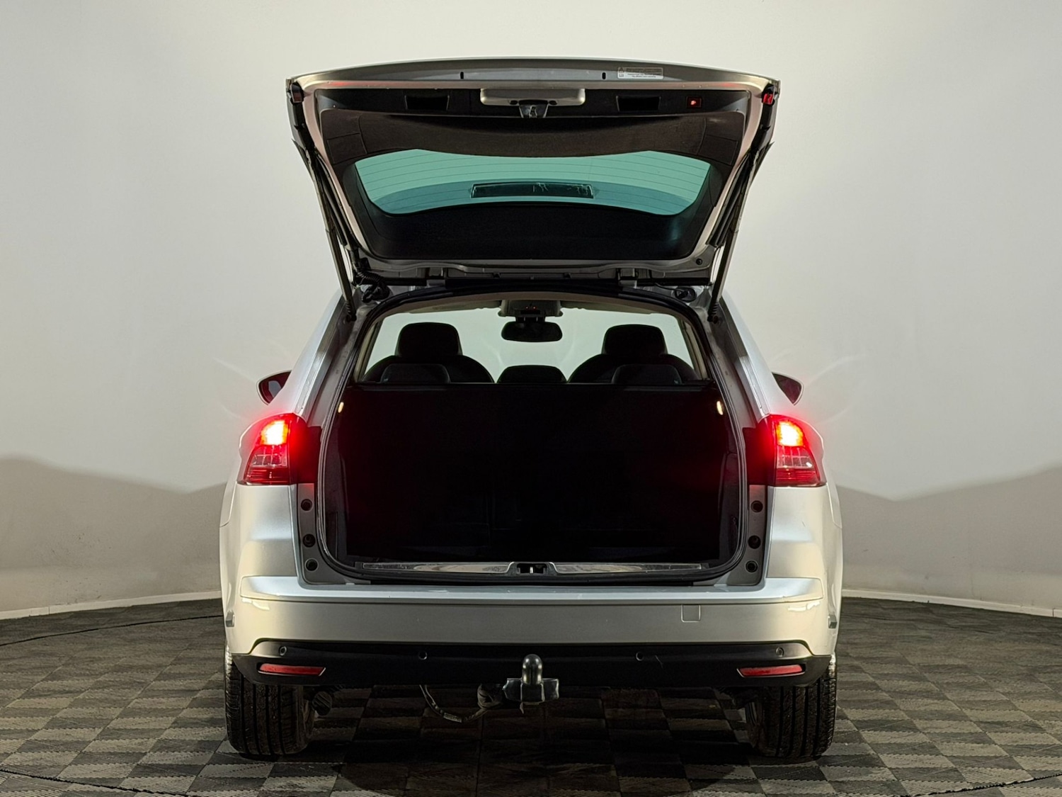 Used Citroen C5 2012 for sale - 76618556: Photo 8