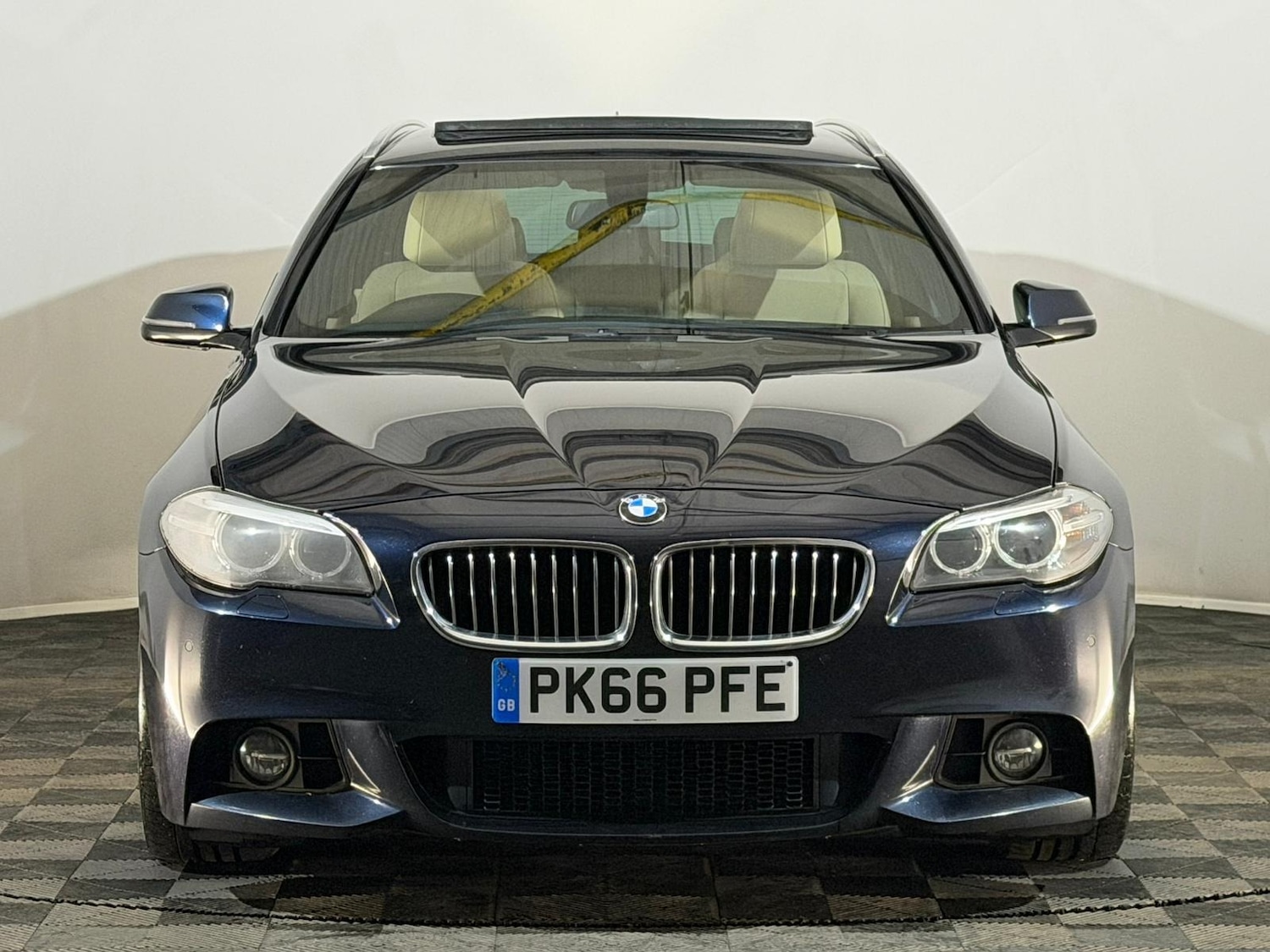 Used BMW 5 Series 2016 for sale - 77180313: Photo 2