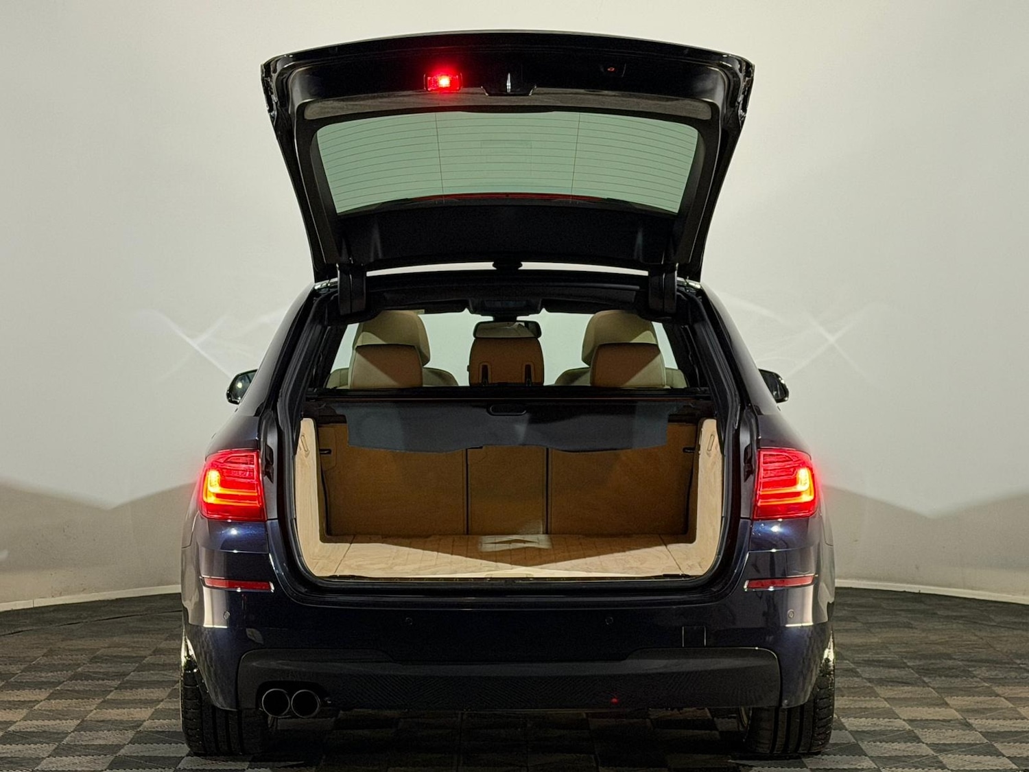 Used BMW 5 Series 2016 for sale - 77180313: Photo 8