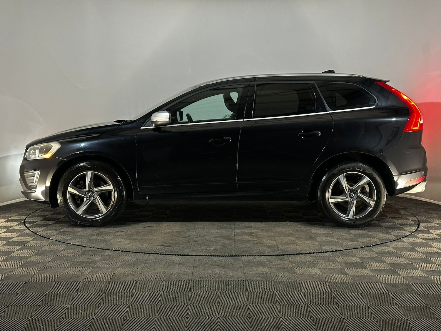 Used Volvo XC60 2014 for sale - 76017918: Photo 5