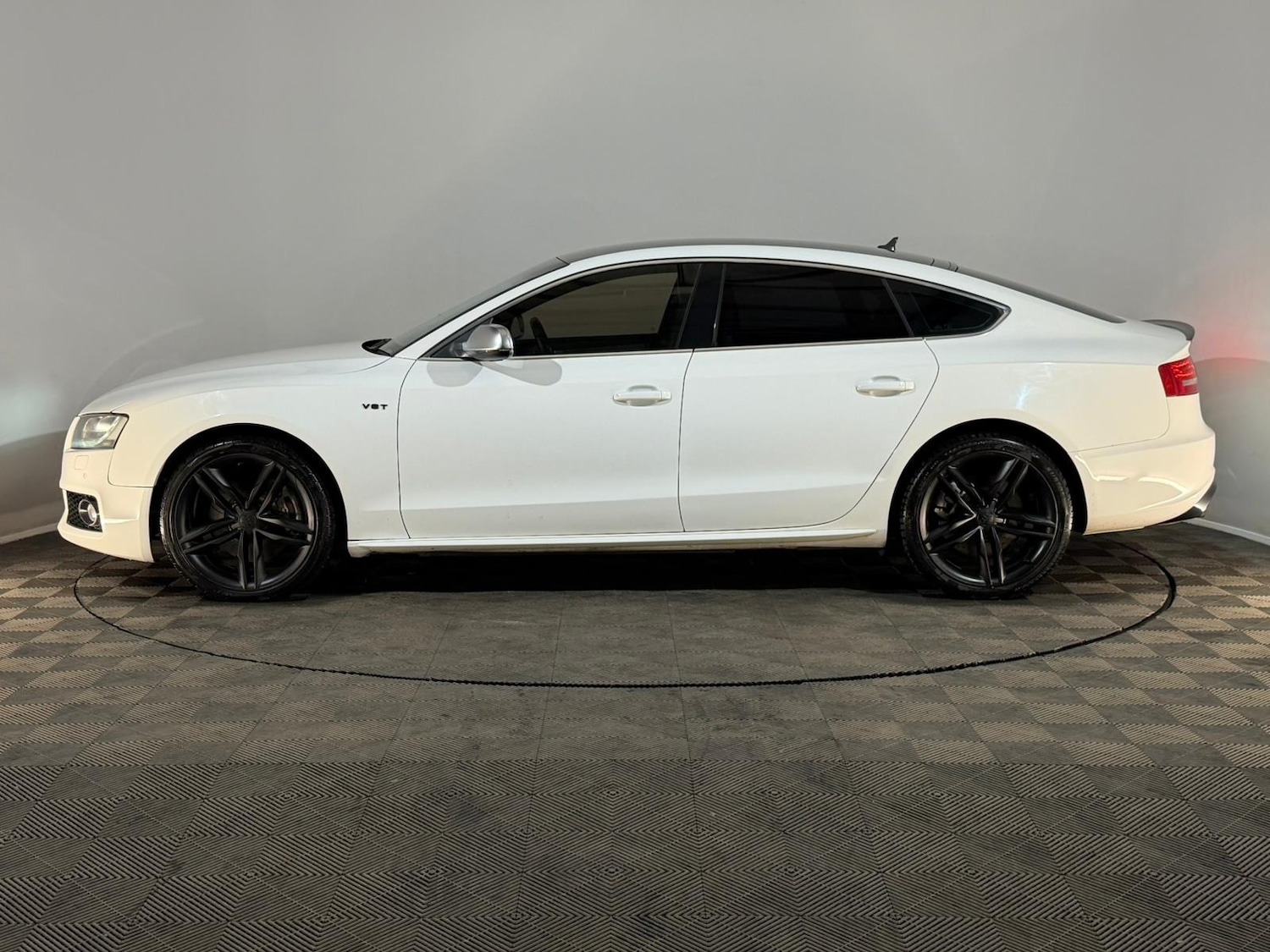 Used Audi A5 2010 for sale - 77950786: Photo 5