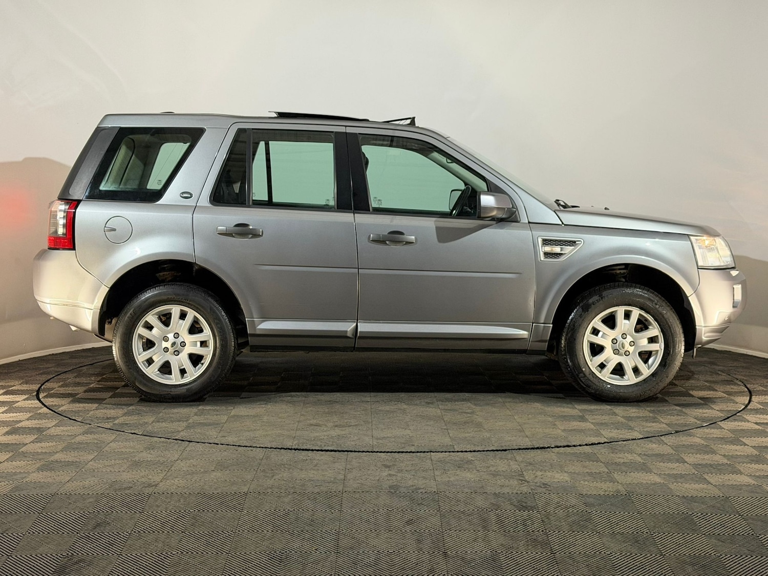 Used Land Rover Freelander 2012 for sale - 76477364: Photo 4