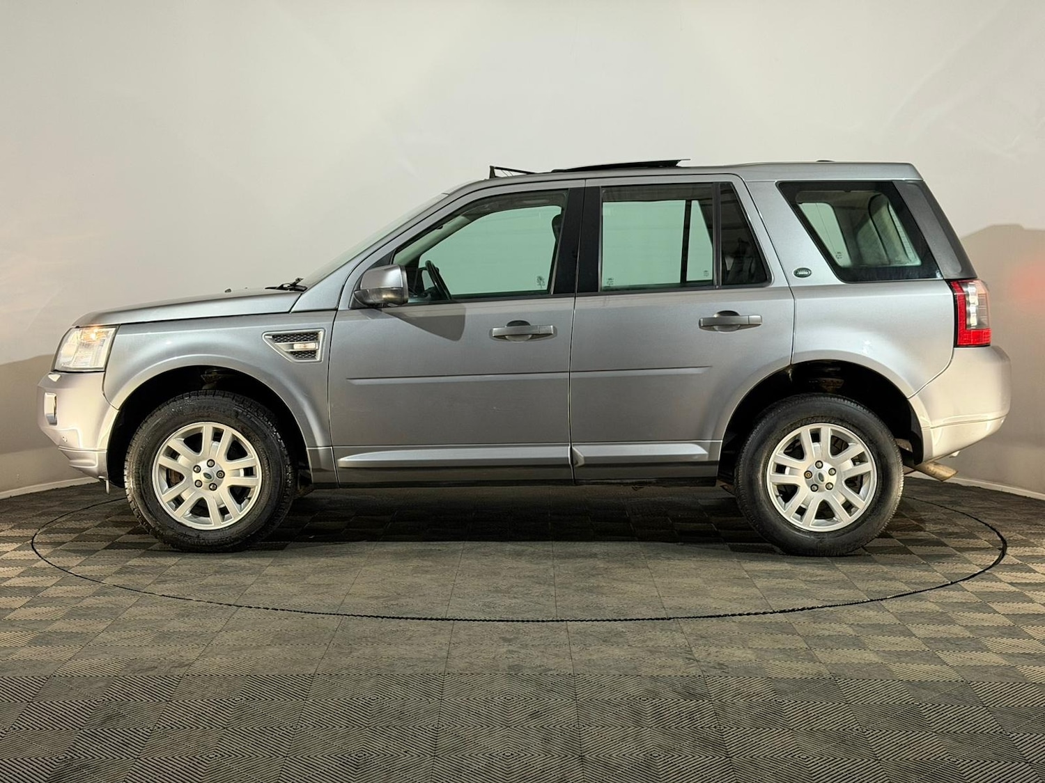 Used Land Rover Freelander 2012 for sale - 76477364: Photo 5