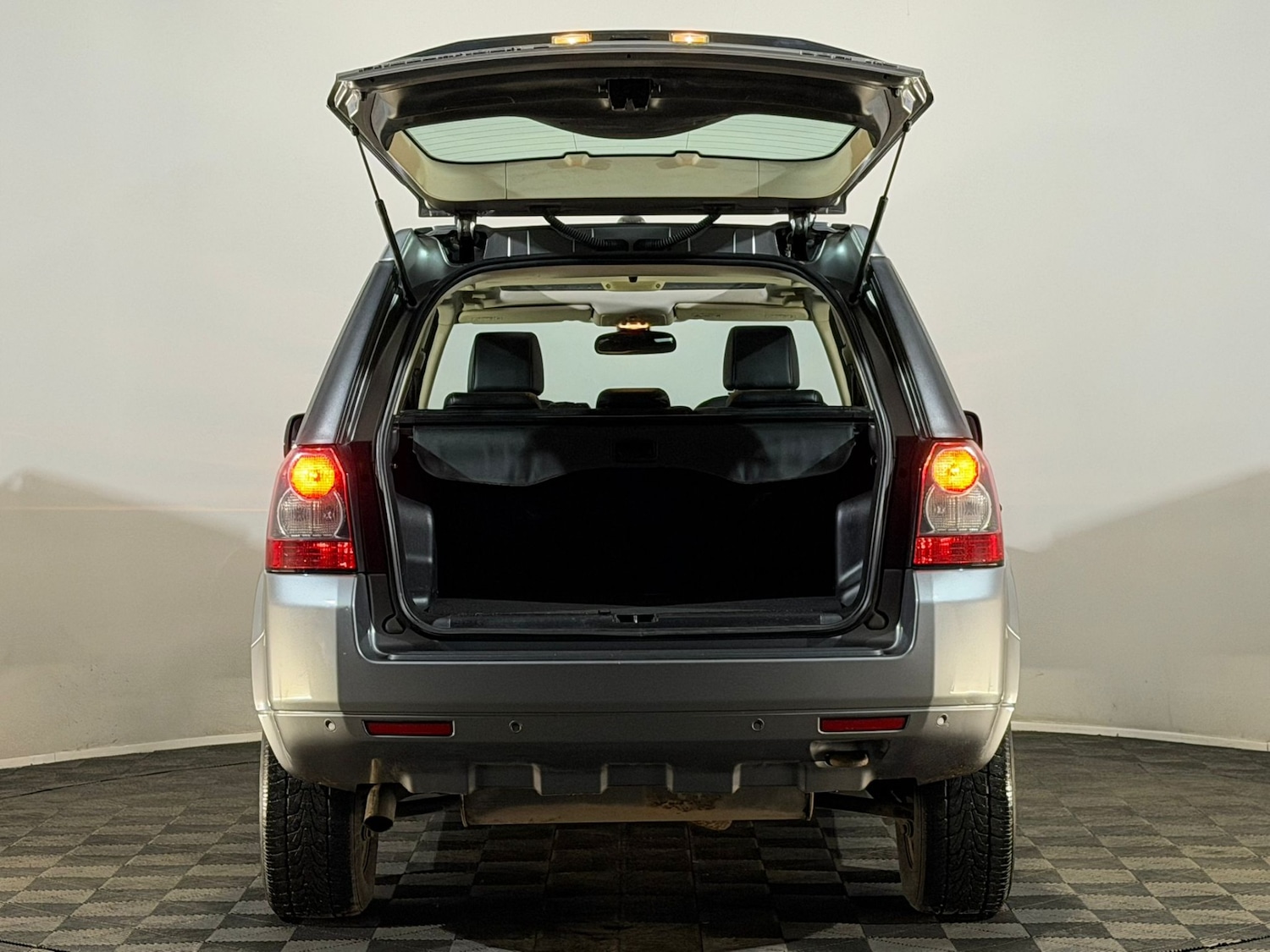 Used Land Rover Freelander 2012 for sale - 76477364: Photo 8