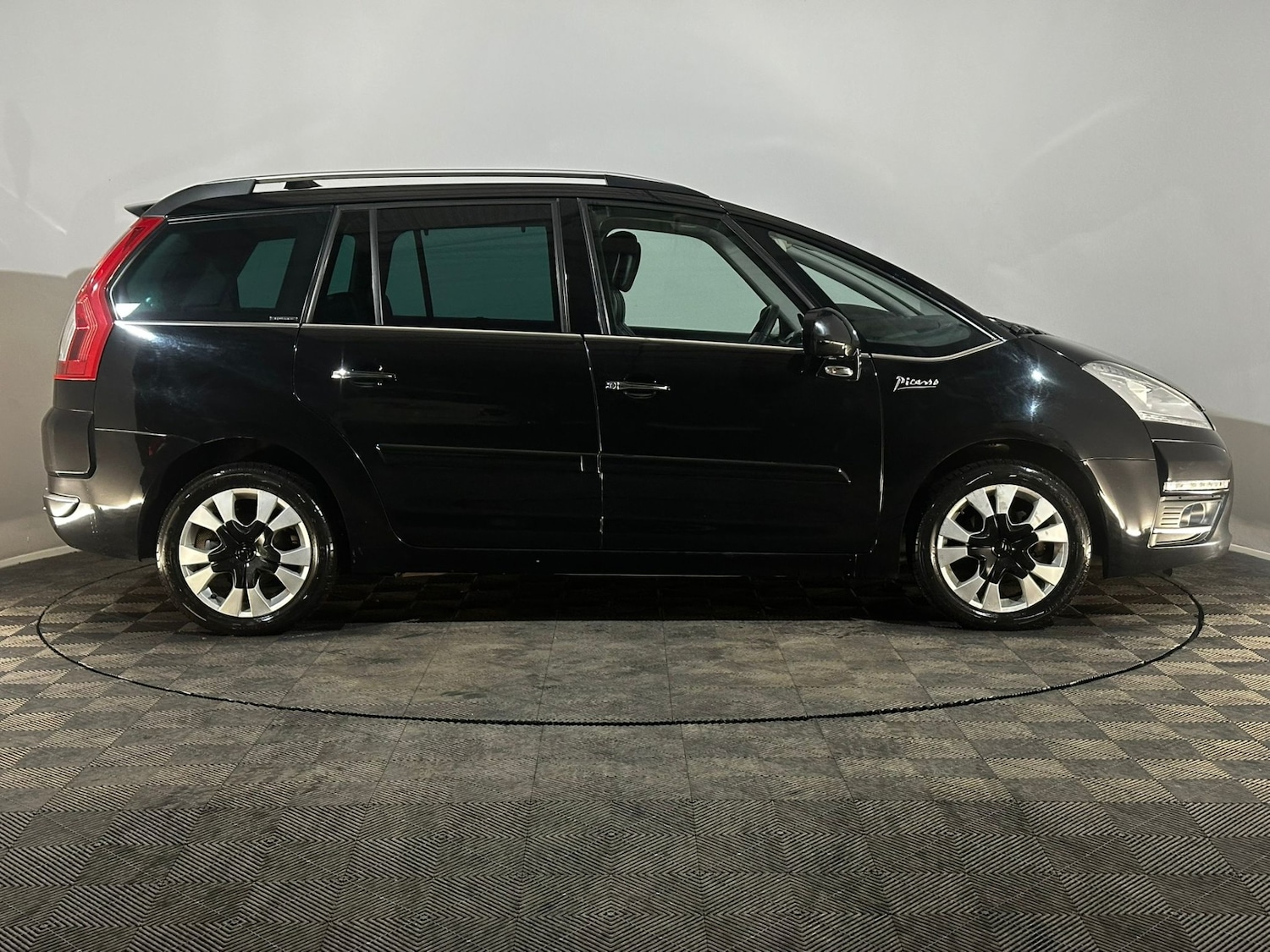 Used Citroen C4 Grand Picasso 2011 for sale - 76045636: Photo 4