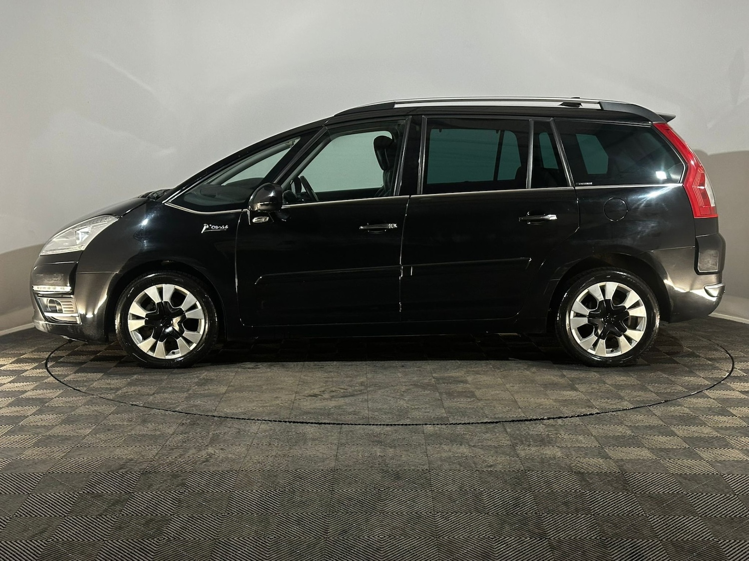Used Citroen C4 Grand Picasso 2011 for sale - 76045636: Photo 5