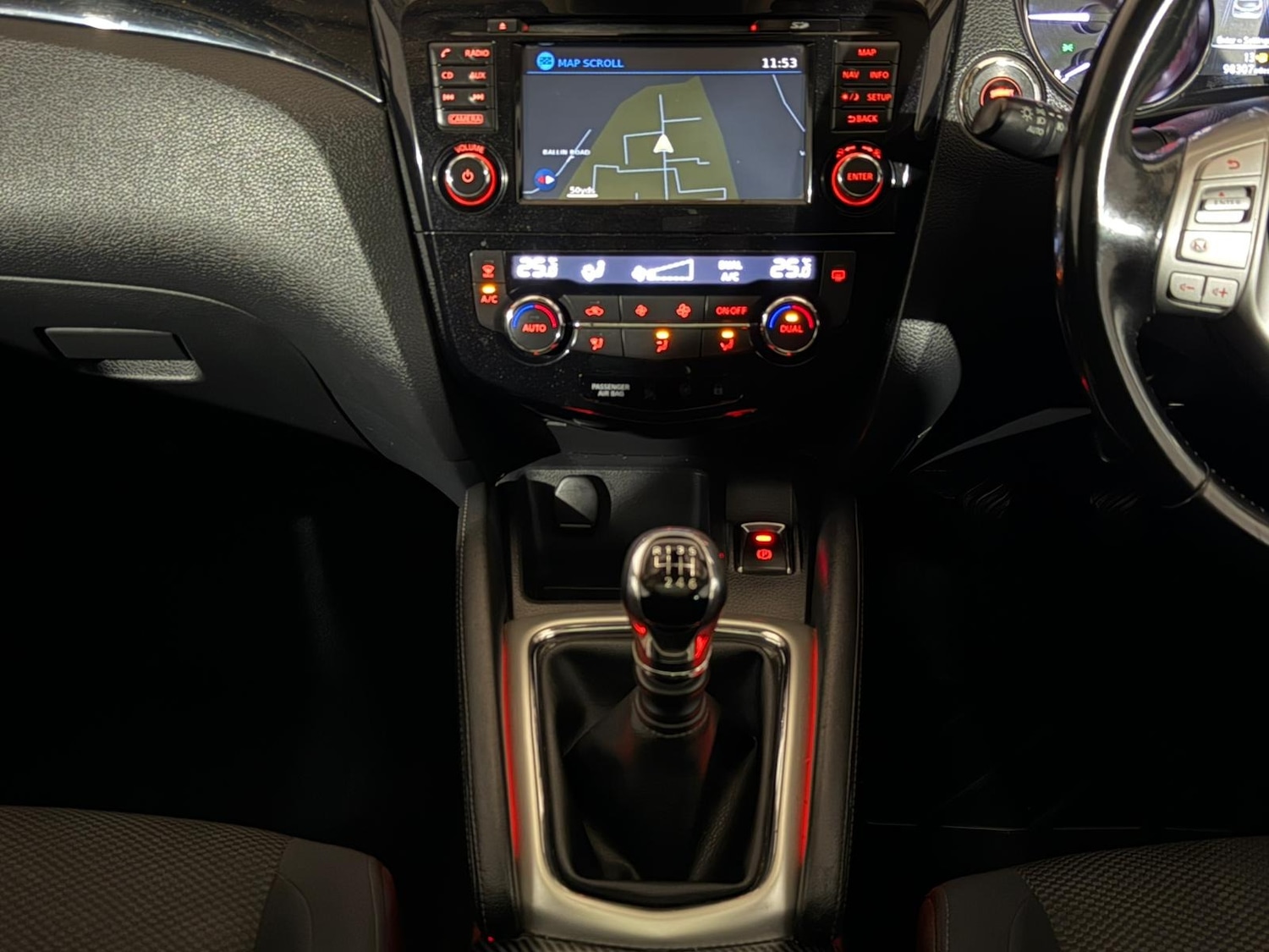 Used Nissan Qashqai 2015 for sale - 77951629: Photo 11