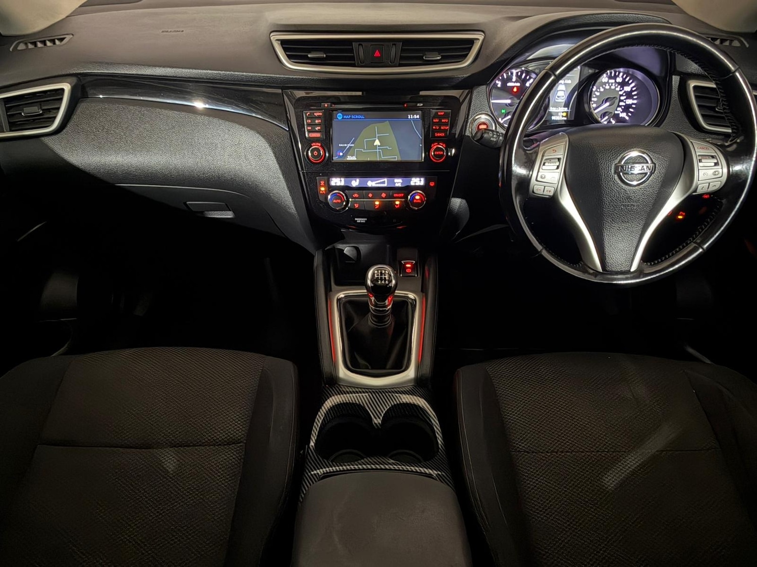 Used Nissan Qashqai 2015 for sale - 77951629: Photo 8