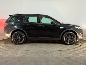 Used Land Rover Discovery Sport 2015 for sale - 78906562: Photo