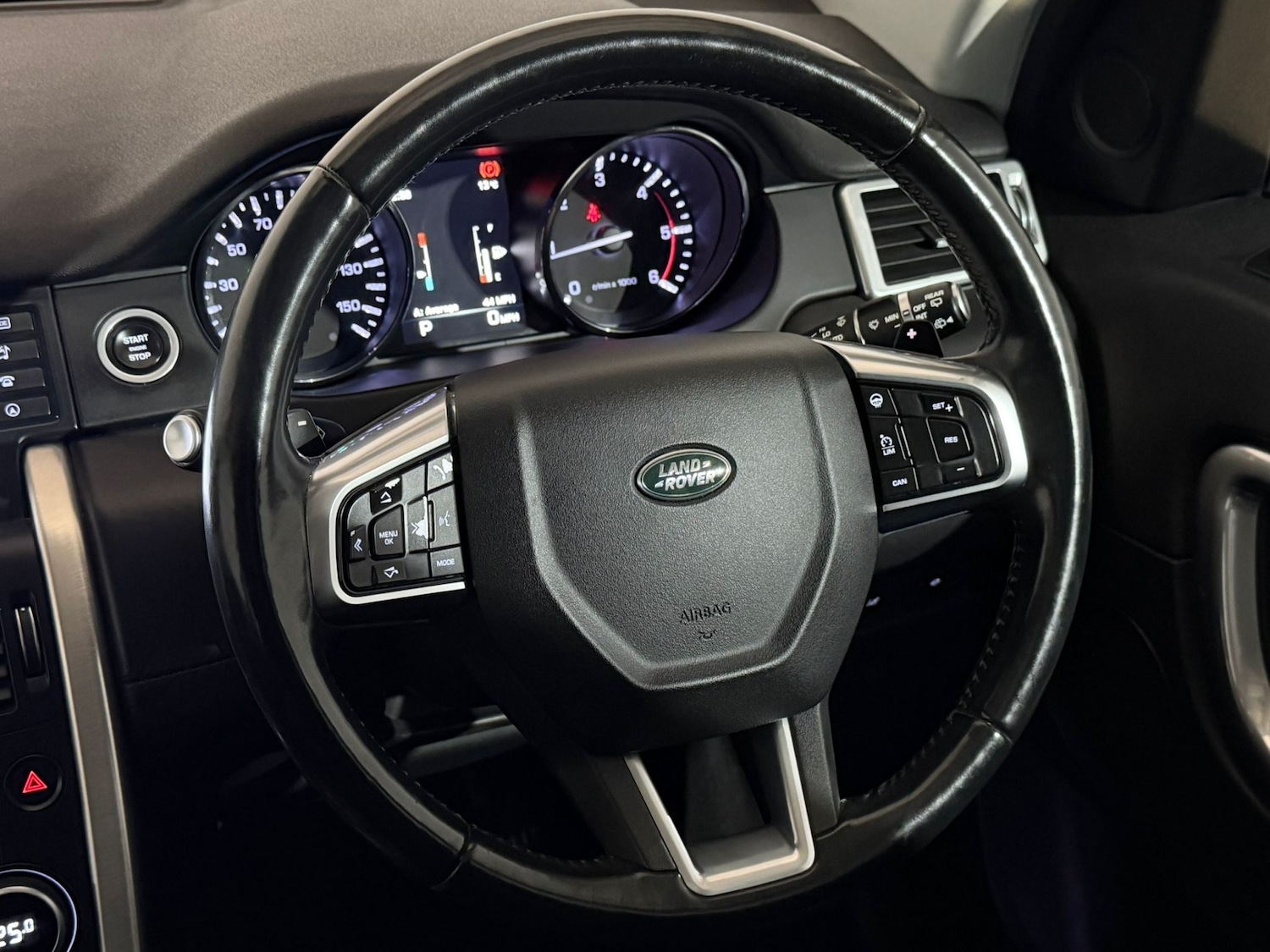 Used Land Rover Discovery Sport 2015 for sale - 78137190: Photo 12