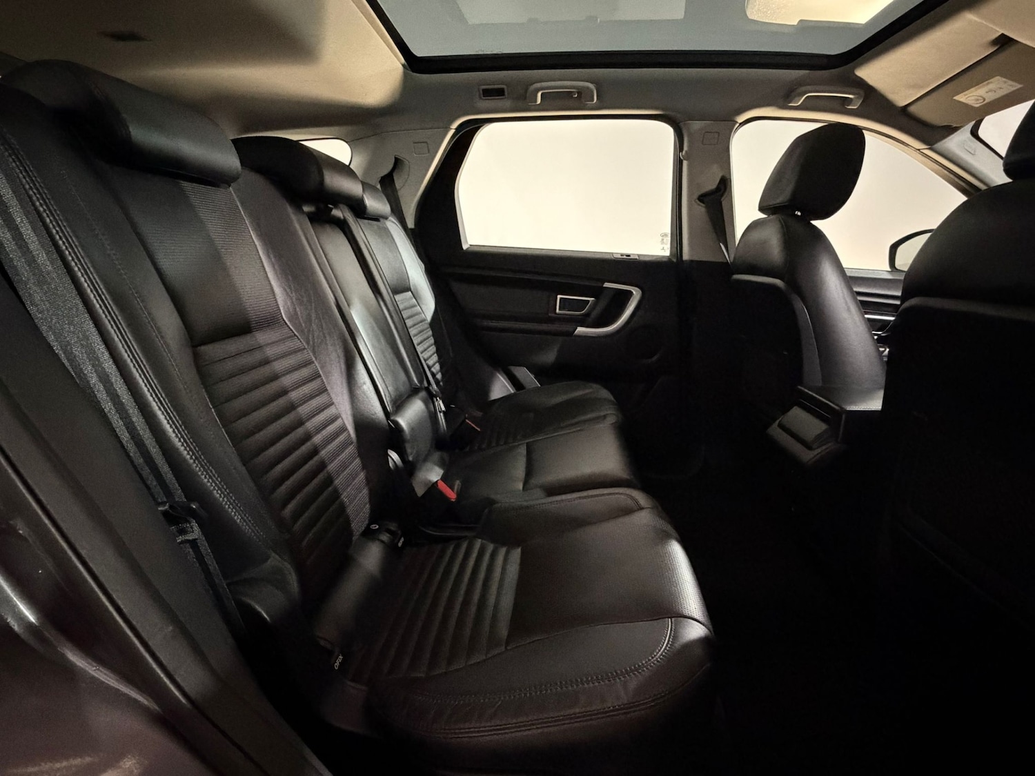 Used Land Rover Discovery Sport 2015 for sale - 78137190: Photo 18