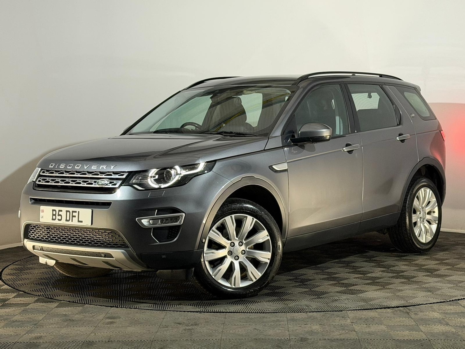 Used Land Rover Discovery Sport 2015 for sale - 78137190: Photo 3