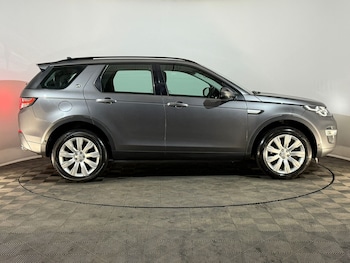 Used Land Rover Discovery Sport 2015 for sale - 78137190: Photo