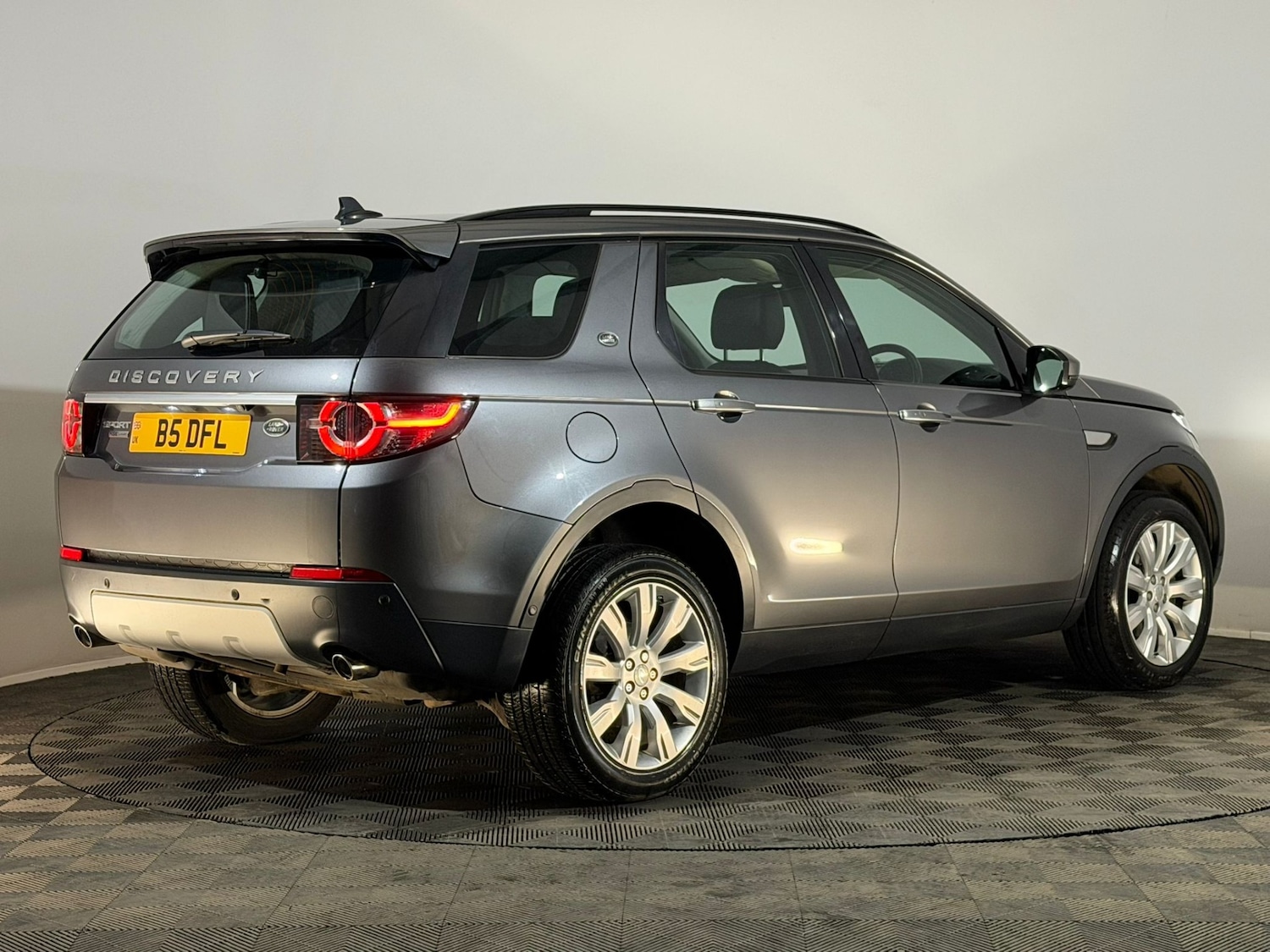 Used Land Rover Discovery Sport 2015 for sale - 78137190: Photo 6