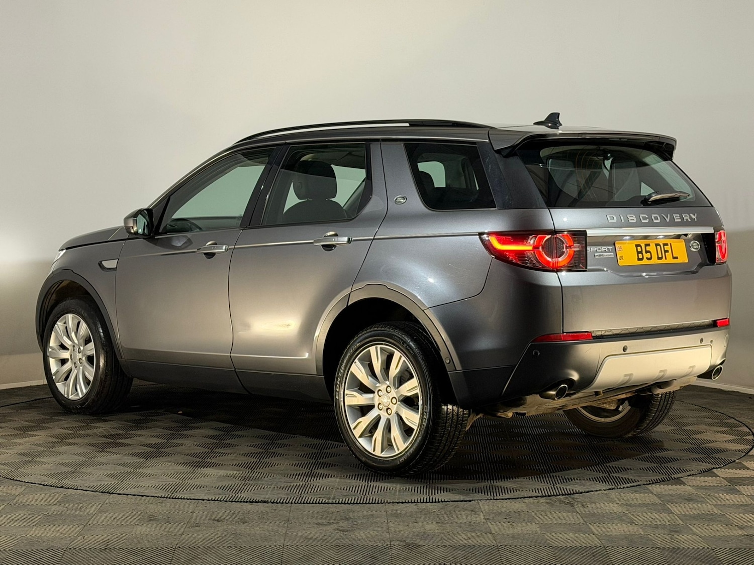 Used Land Rover Discovery Sport 2015 for sale - 78137190: Photo 9