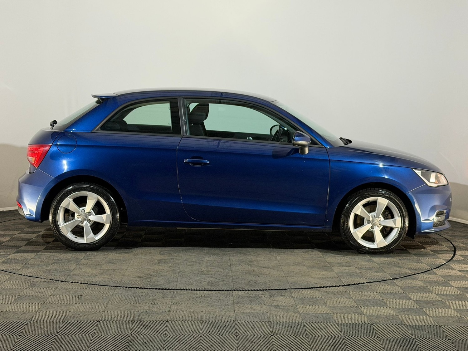 Used Audi A1 2015 for sale - 76277007: Photo 4