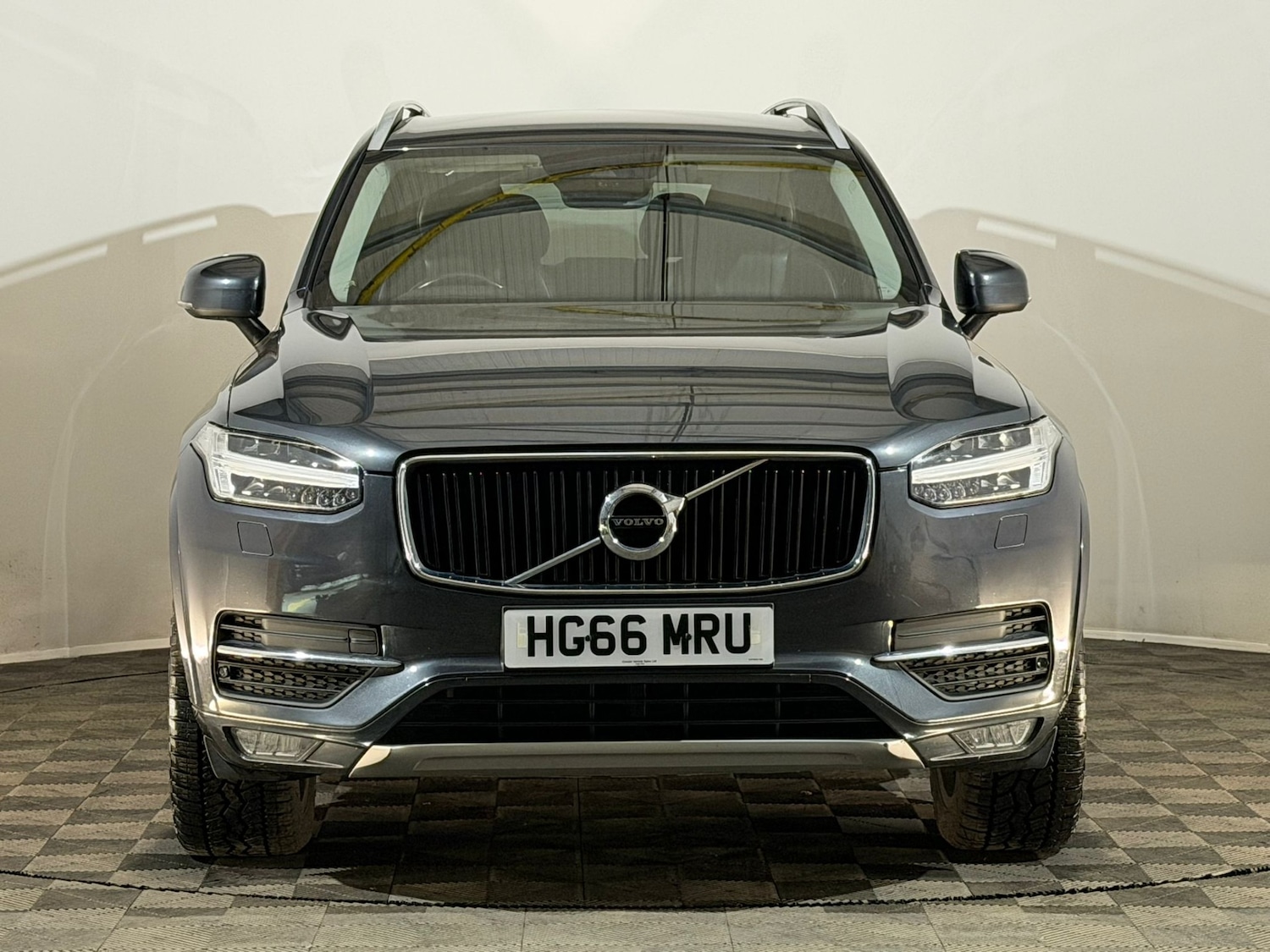 Used Volvo XC90 2017 for sale - 78048993: Photo 2