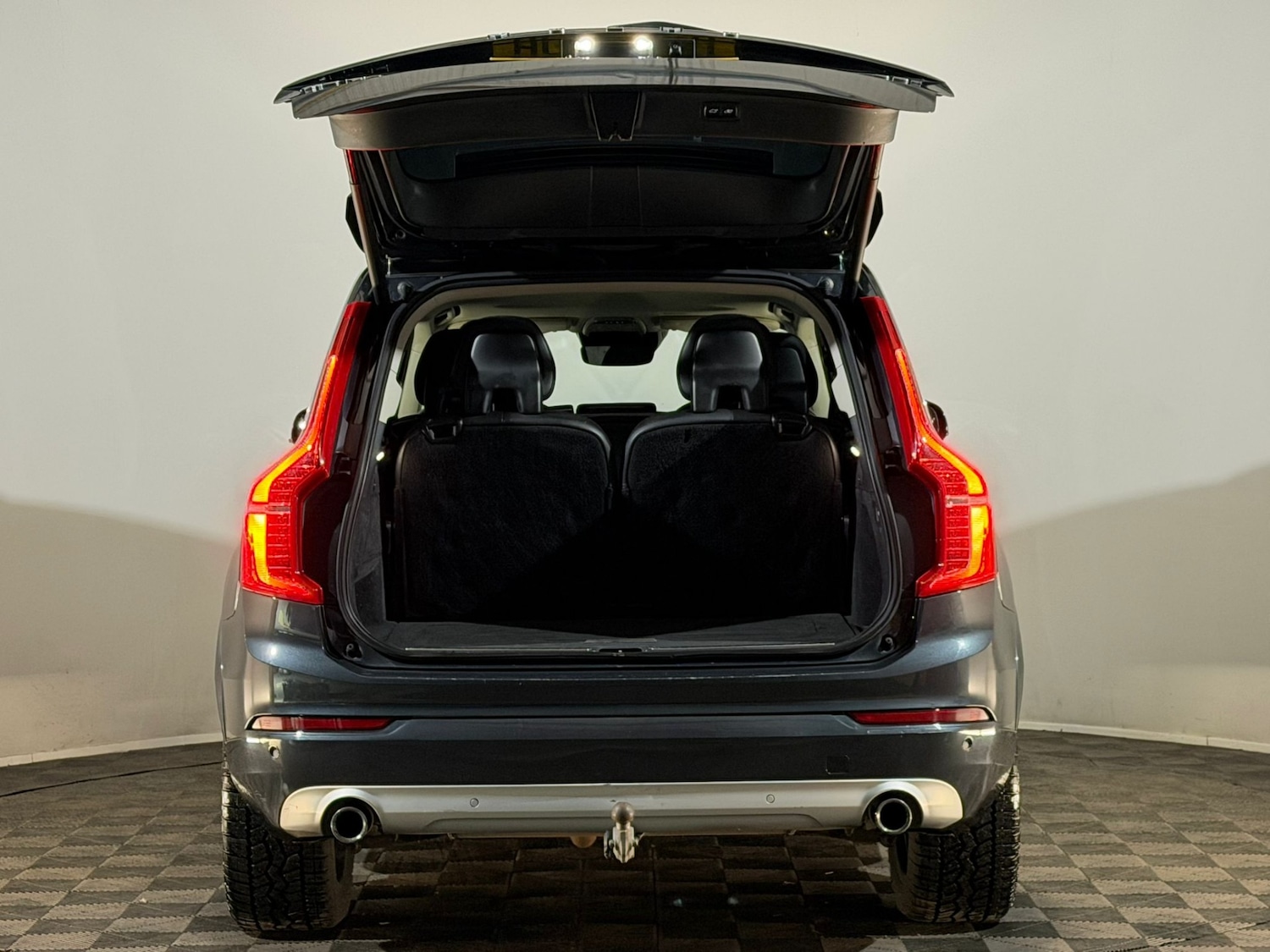 Used Volvo XC90 2017 for sale - 78048993: Photo 8