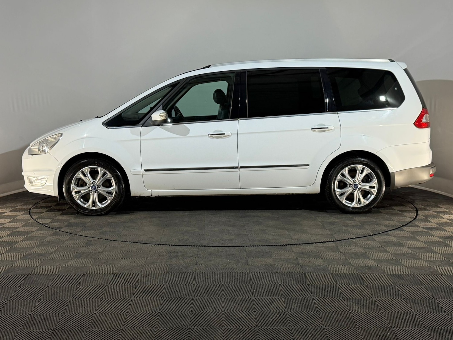 Used Ford Galaxy 2012 for sale - 77706834: Photo 5
