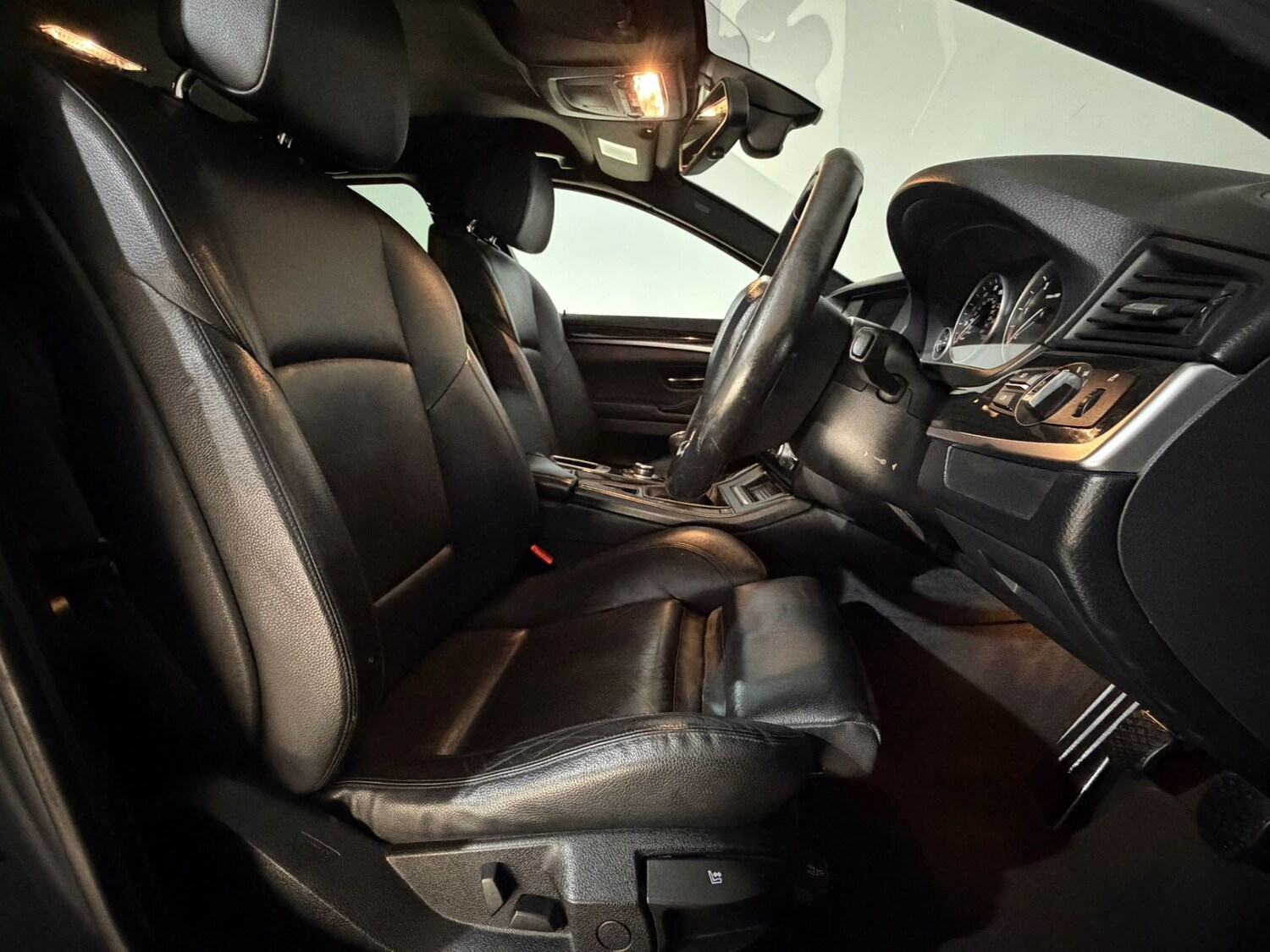 Used BMW 5 Series 2011 for sale - 78121211: Photo 15