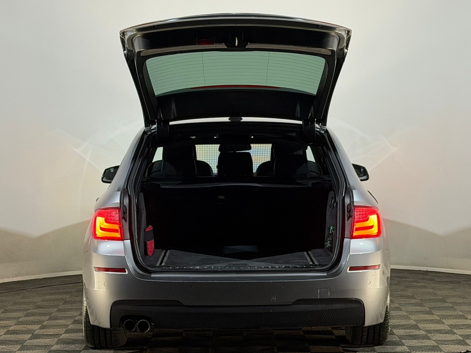 Used BMW 5 Series 2011 for sale - 78121211: Photo 7