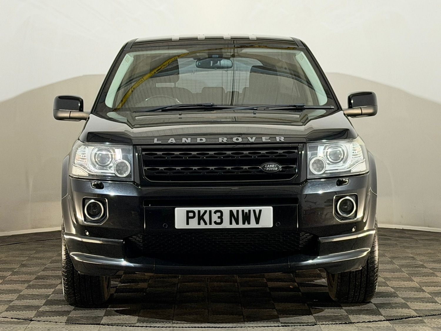 Used Land Rover Freelander 2013 for sale - 78137193: Photo 2
