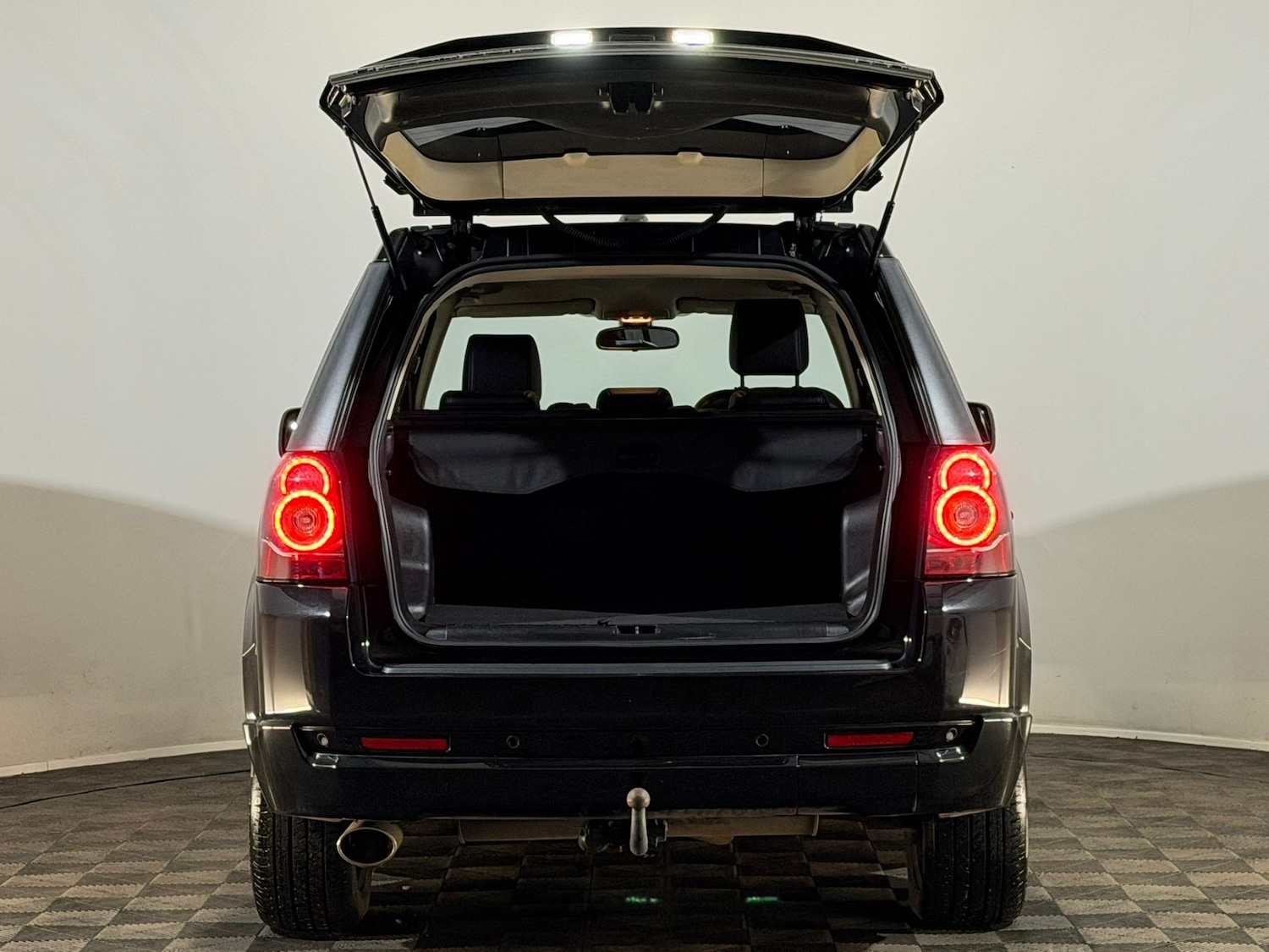 Used Land Rover Freelander 2013 for sale - 78137193: Photo 8