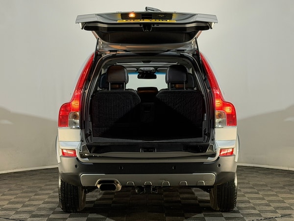 Used Volvo XC90 2011 for sale - 76312293: Photo 8