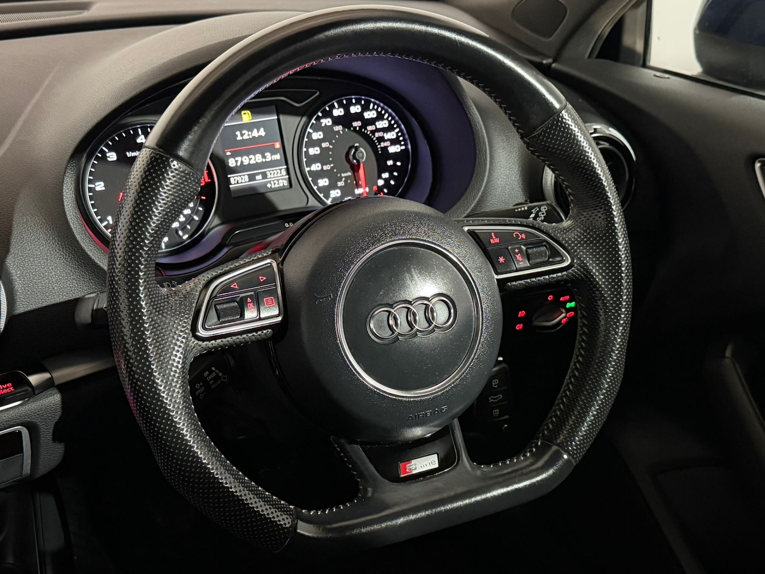 Used Audi A3 2015 for sale - 76545221: Photo 12