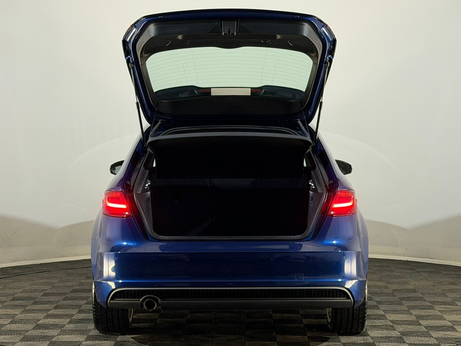 Used Audi A3 2015 for sale - 76545221: Photo 8