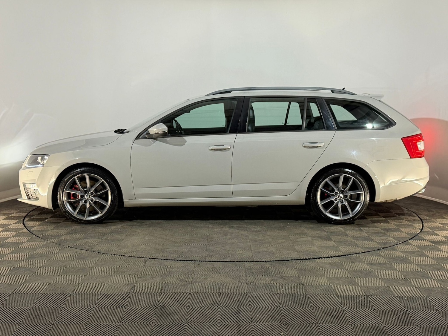 Used Skoda Octavia 2015 for sale - 77979823: Photo 5