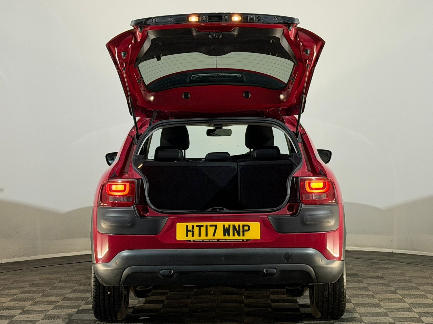 Used Citroen C4 Cactus 2017 for sale - 78118503: Photo 8