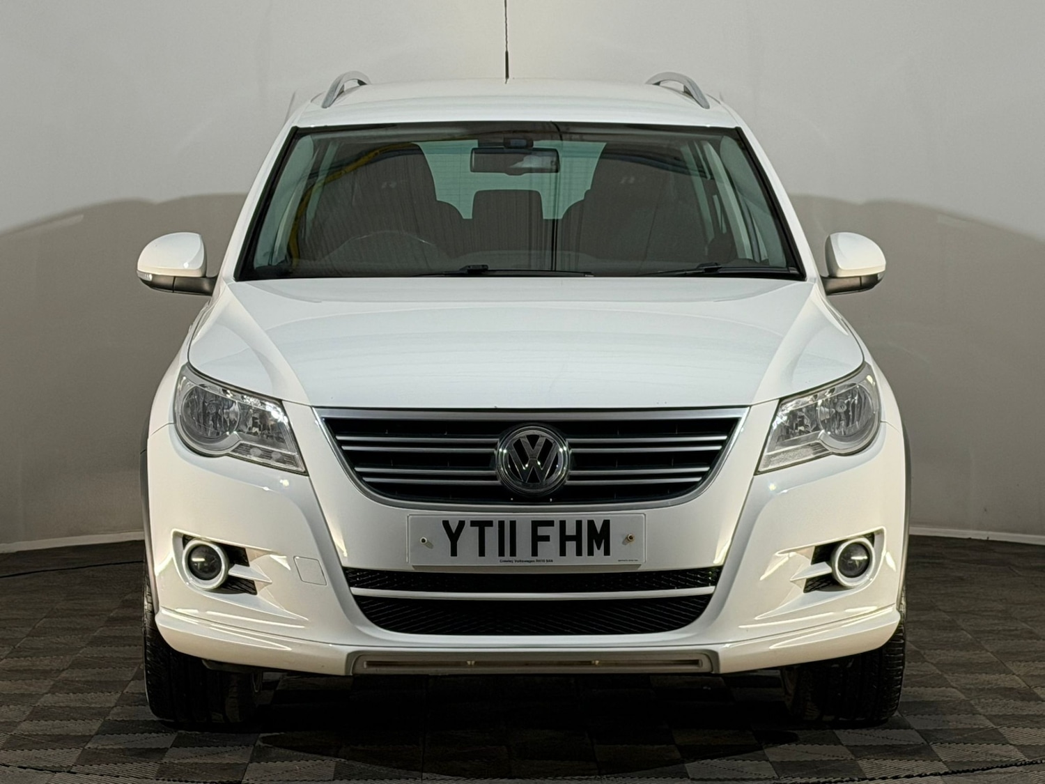 Used Volkswagen Tiguan 2011 for sale - 78121228: Photo 2