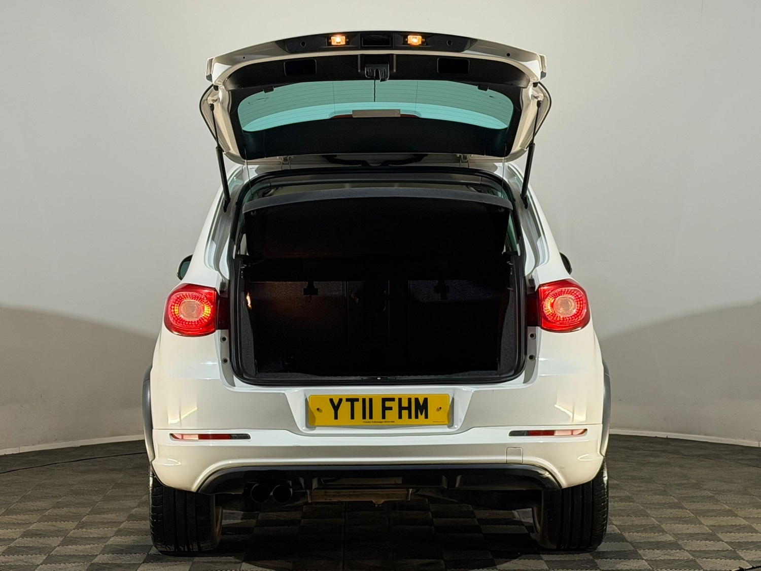 Used Volkswagen Tiguan 2011 for sale - 78121228: Photo 8