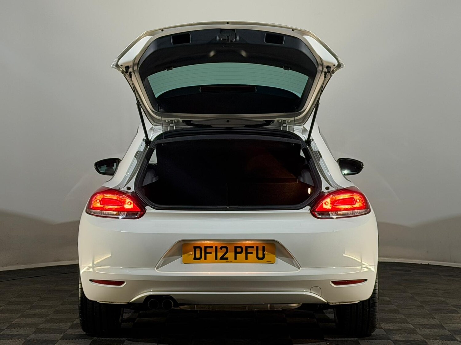 Used Volkswagen Scirocco 2012 for sale - 77873534: Photo 8