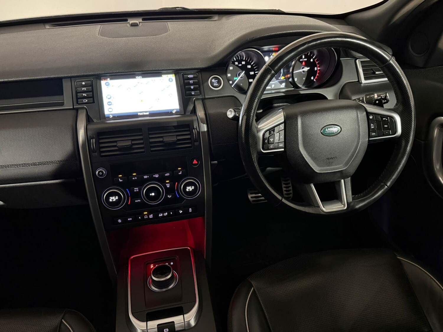 Used Land Rover Discovery Sport 2018 for sale - 78060459: Photo 11