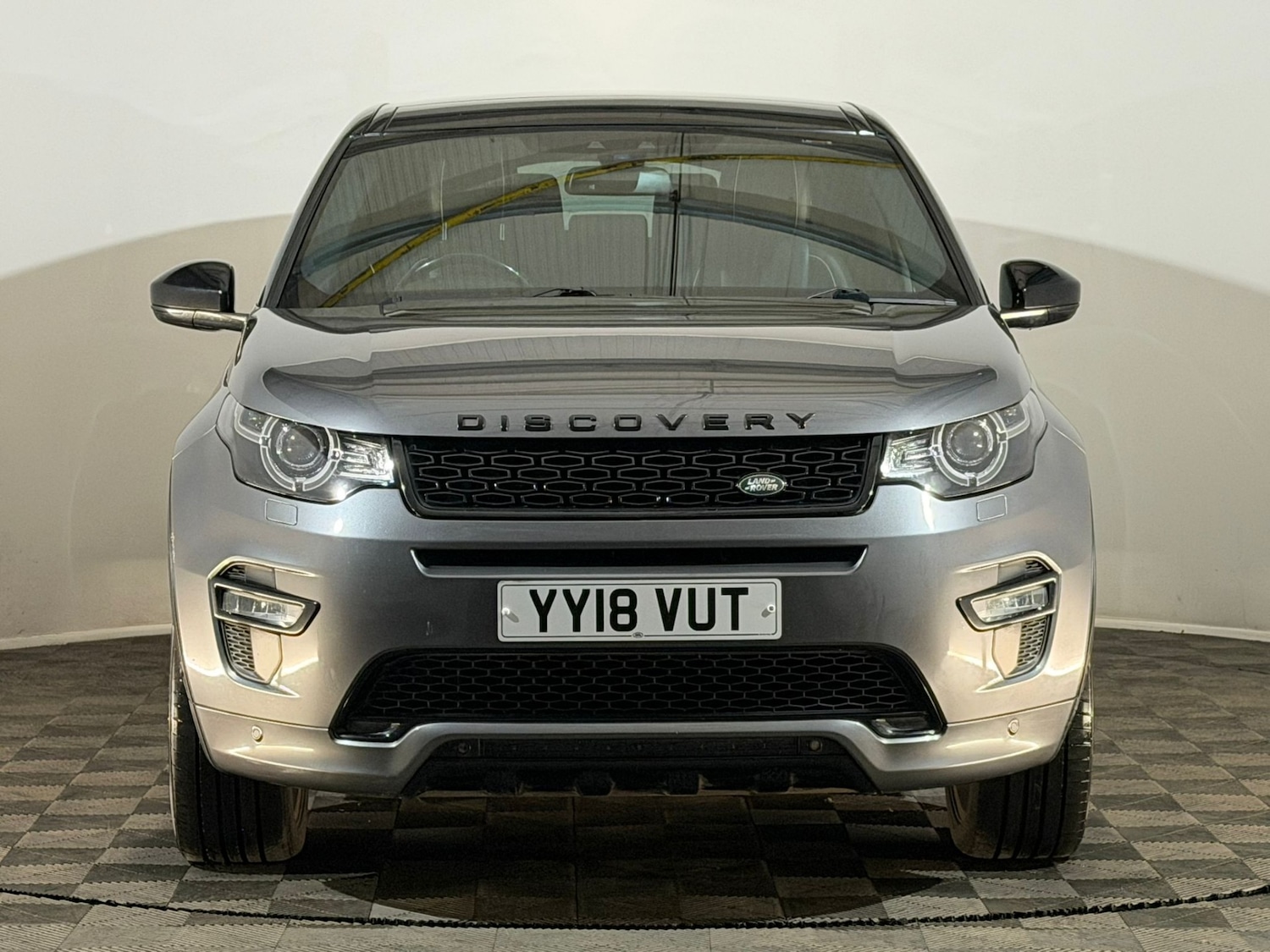 Used Land Rover Discovery Sport 2018 for sale - 78060459: Photo 2
