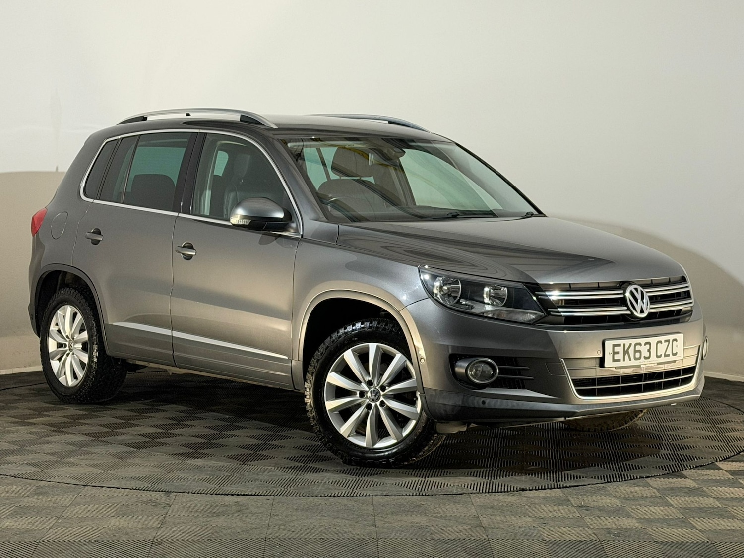 Used Volkswagen Tiguan 2013 for sale - 77725488: Photo 1