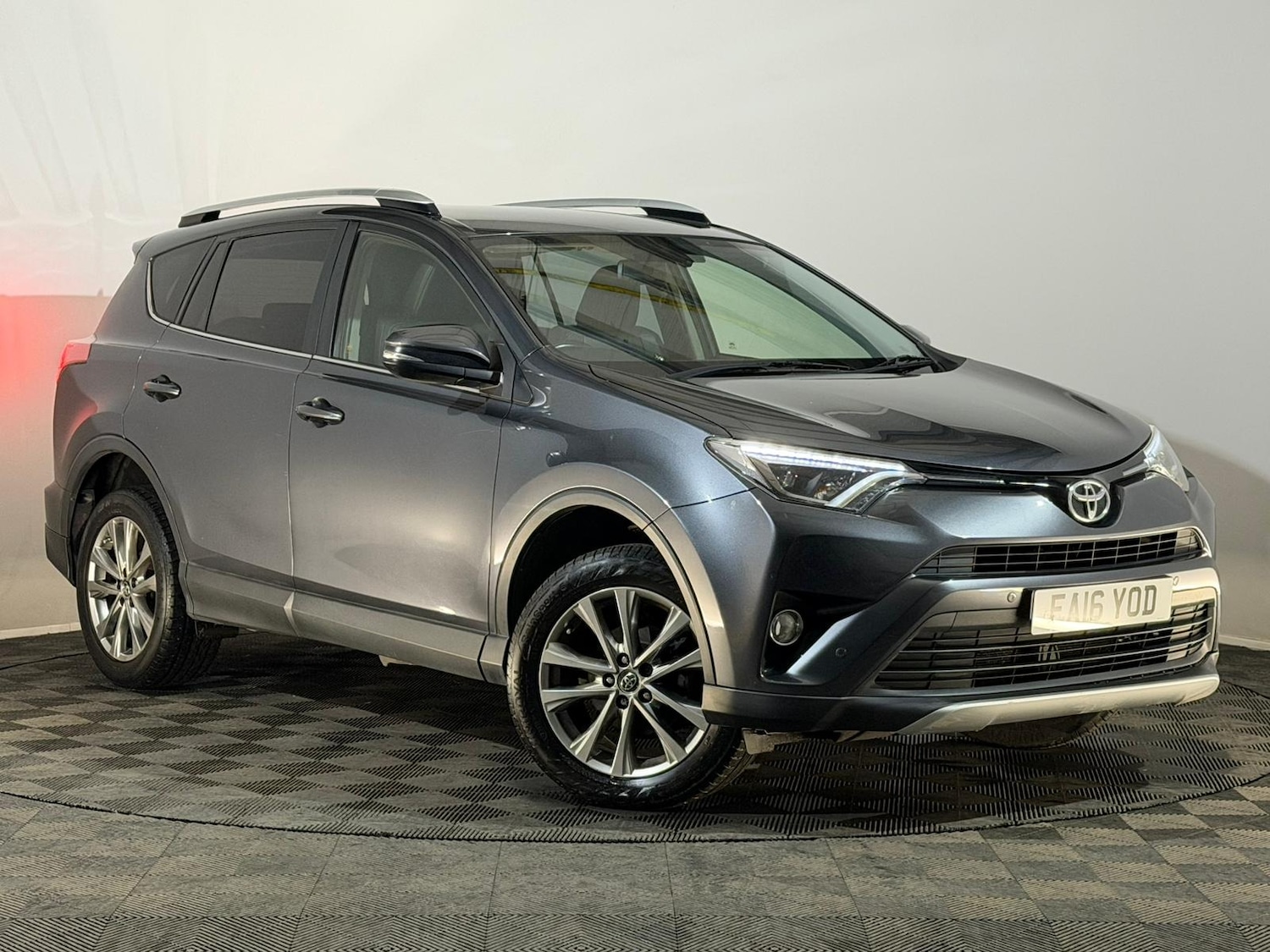 Used Toyota RAV4 2016 for sale - 76518474: Photo 1