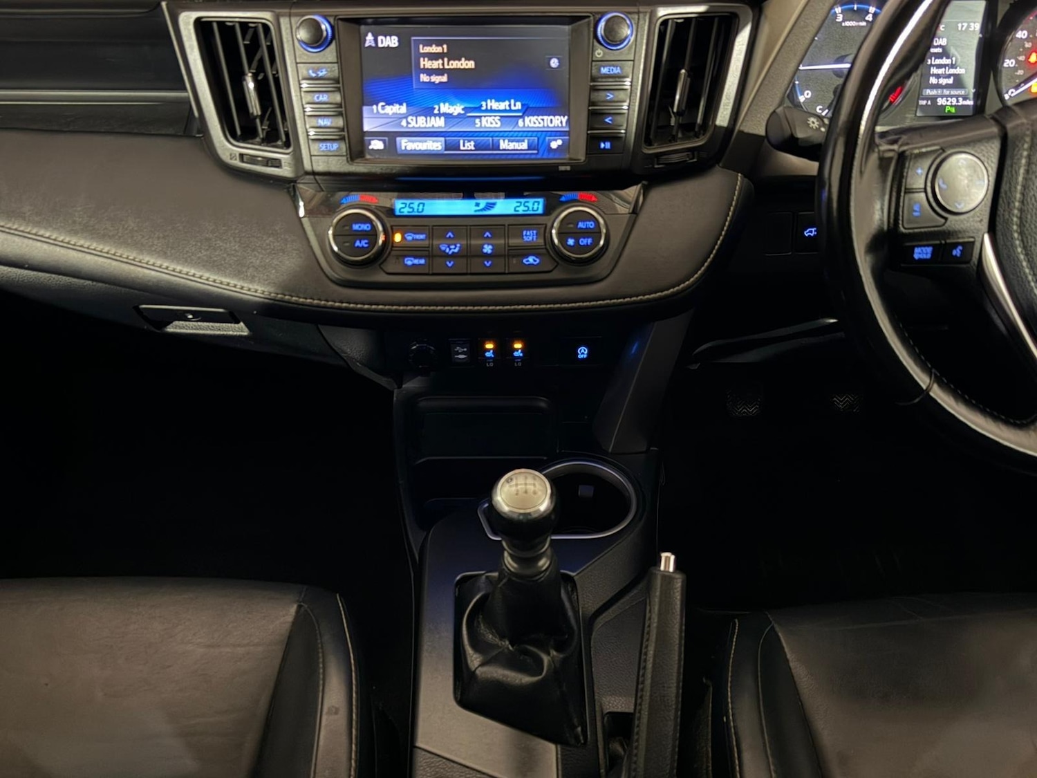 Used Toyota RAV4 2016 for sale - 76518474: Photo 14